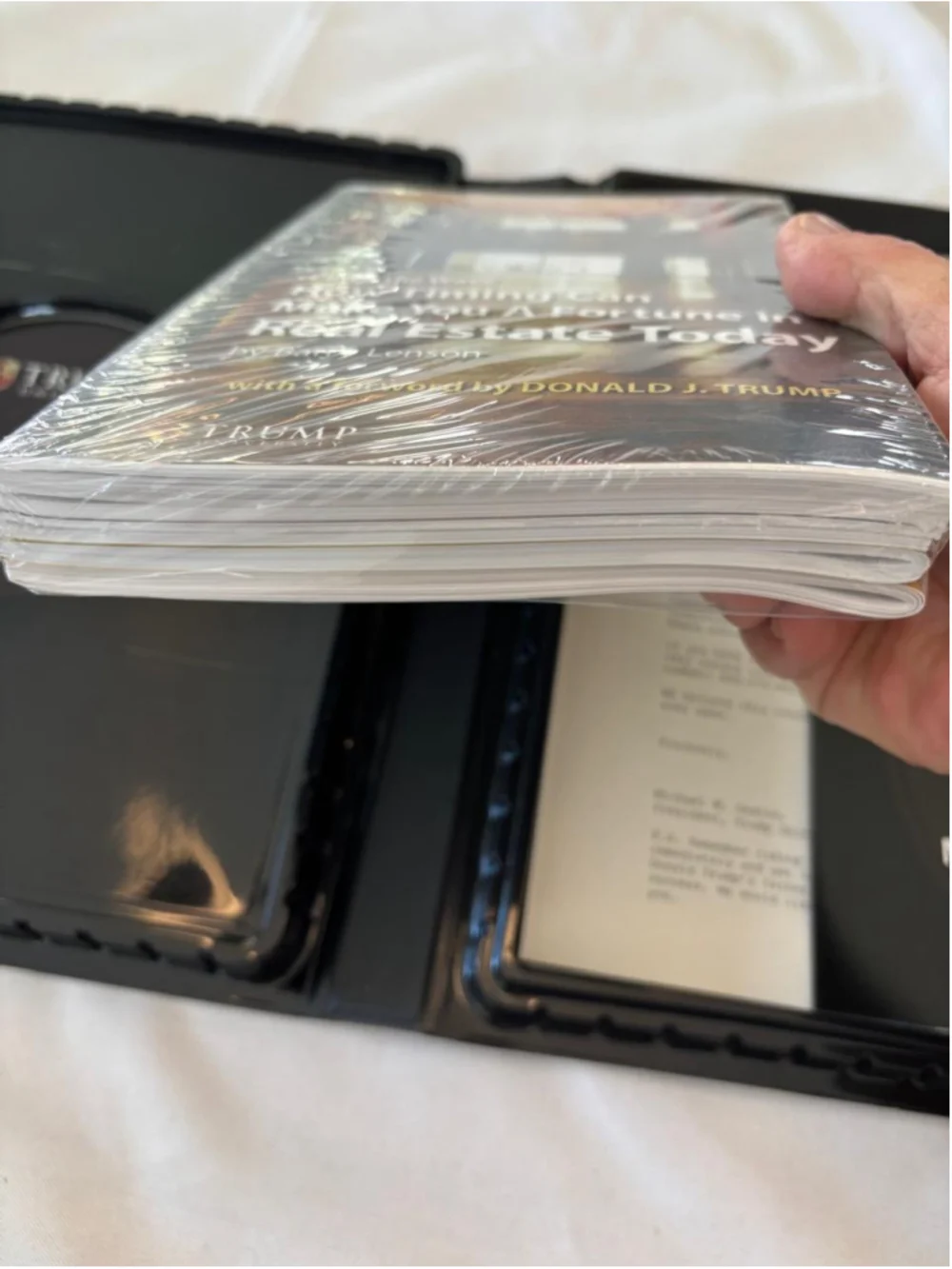 Trump University Real Estate Series Binder Set One Size Black Gold #E69